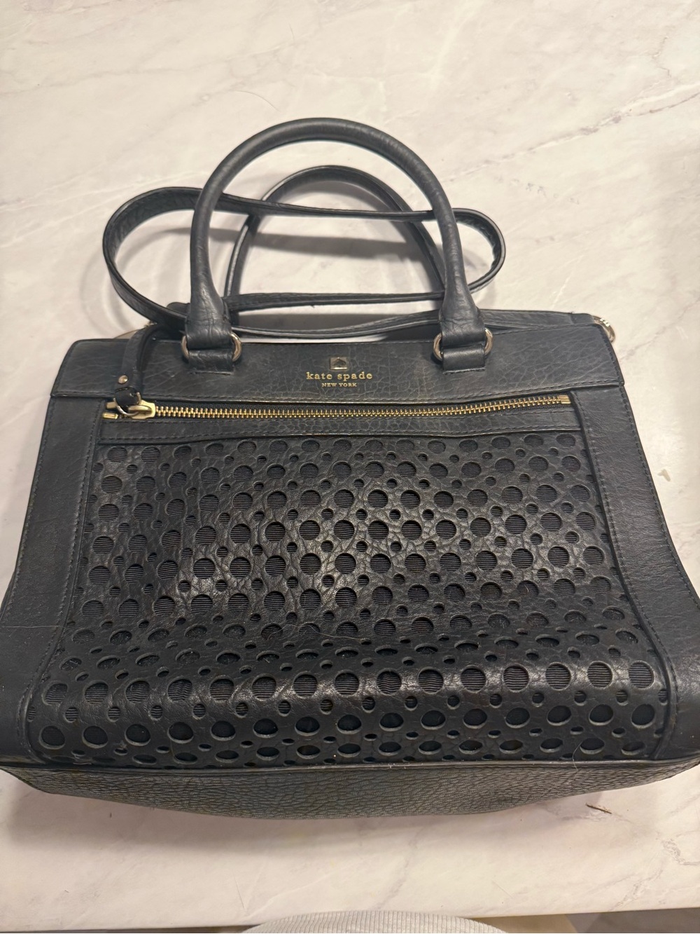 Kate Spade Perri Lane Bubbles
Crossbody Bag in Black